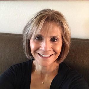 Meet your Posher, Elisa